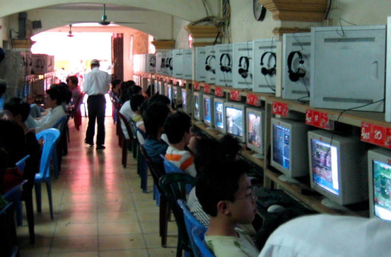 Main Game Online Makin Seru di Warnet ComebackNet Tangerang